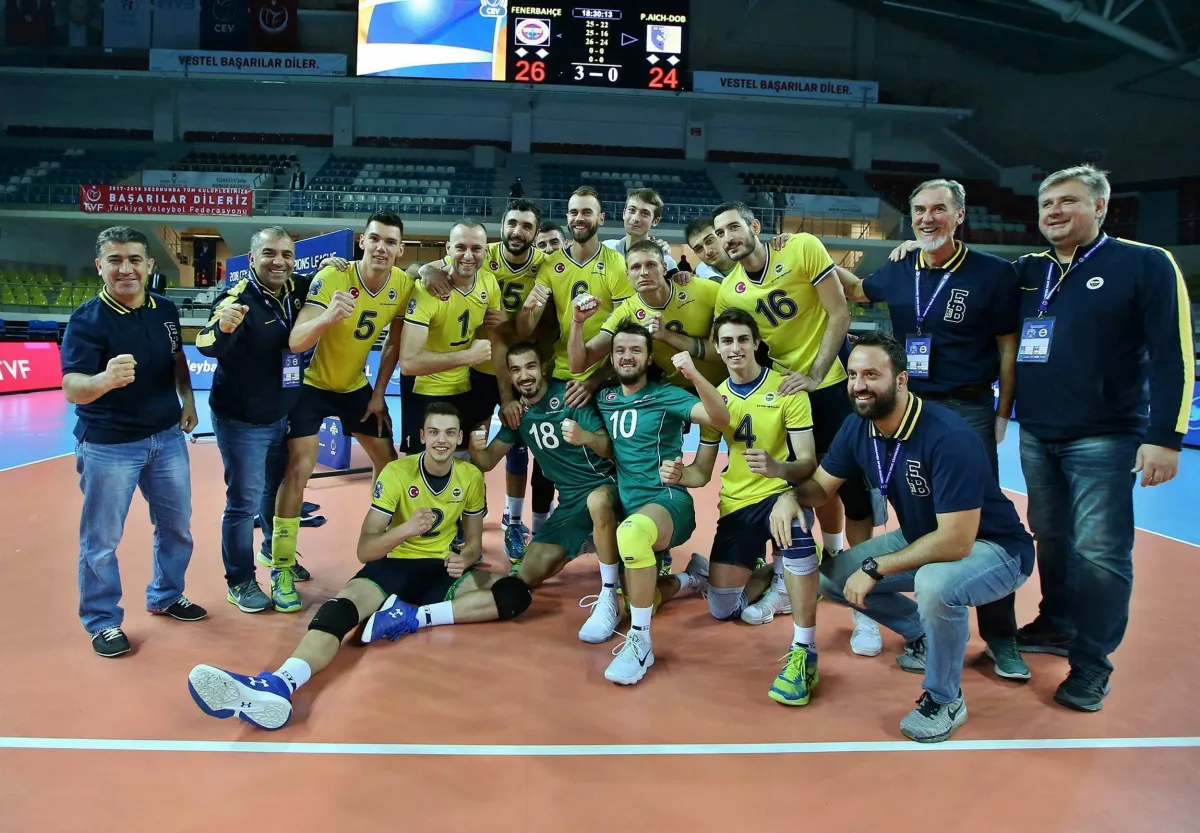 Fenerbahçe, Avrupa'da Turladı ve Gruplara Kaldı