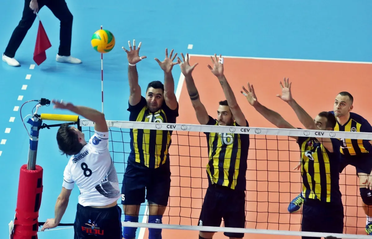 Fenerbahçe Şampiyonlar Ligi'ne Yenilgiyle Başladı