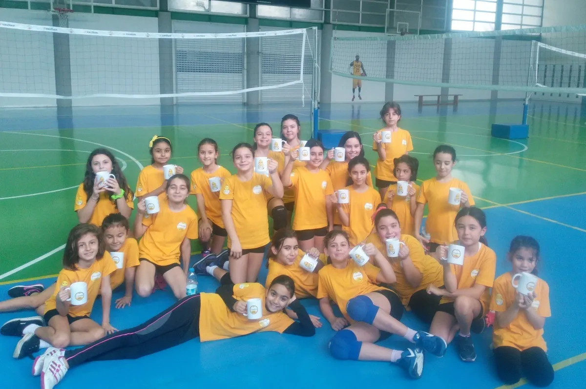 VakıfBank Voleybol Okulları’na İzmir’de büyük ilgi
