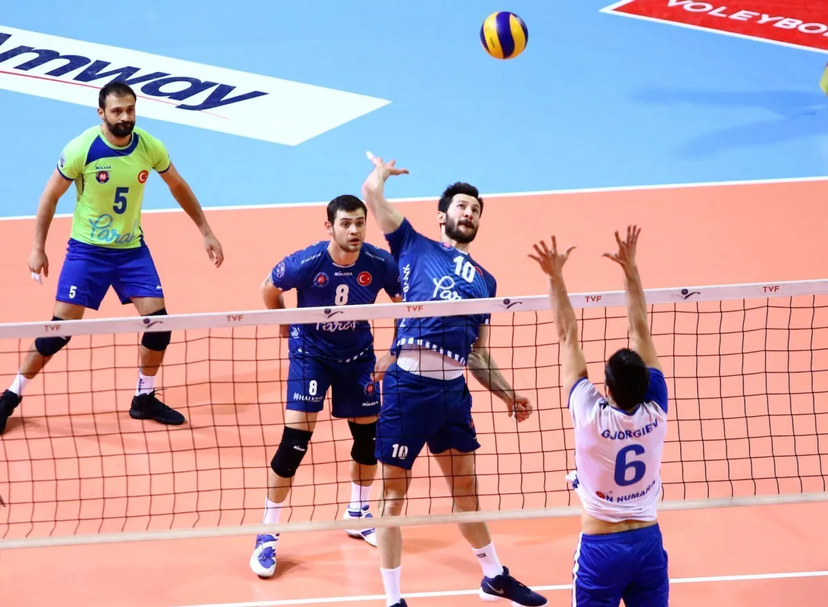 Halkbank Maliye Karşında 2-0 Geriden Gelip 3-2 Kazandı