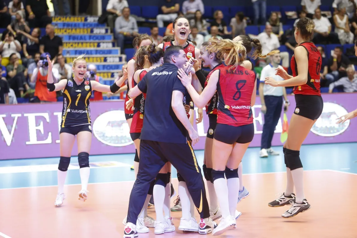VakıfBank Avrupa'nın en büyük kupasında 8. kez finalde