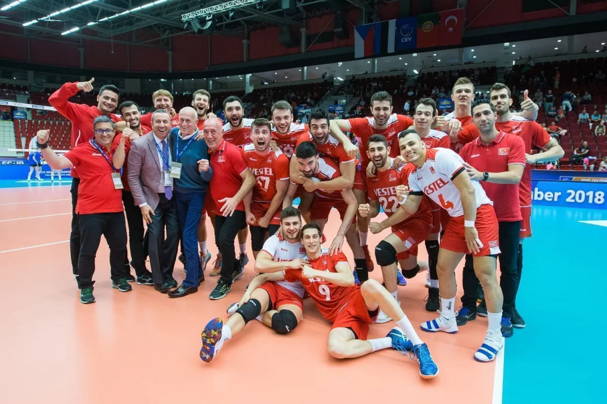 2018 CEV Altın Avrupa Ligi  A Erkek Milli Takımı Portekiz'i 3-2 Yenip Bronz Madalya Aldımız,