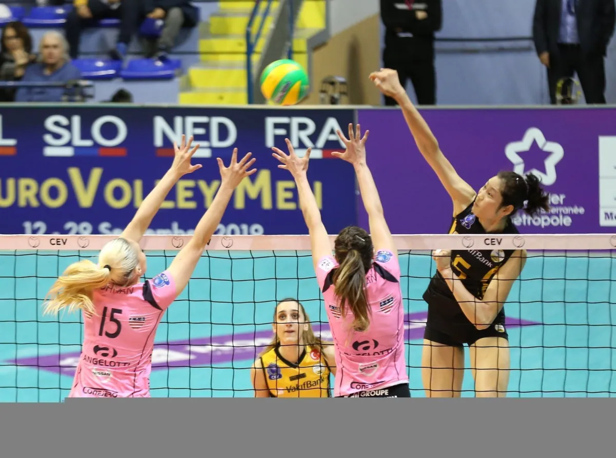 VakıfBank'tan Fransa'da 25. Galibiyet