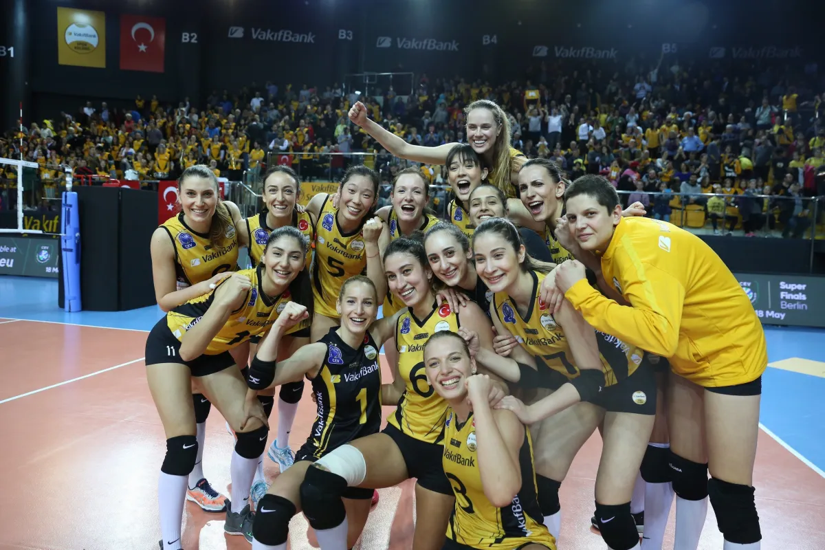 VakıfBank İtalya'da Zorlu  Final Peşinde