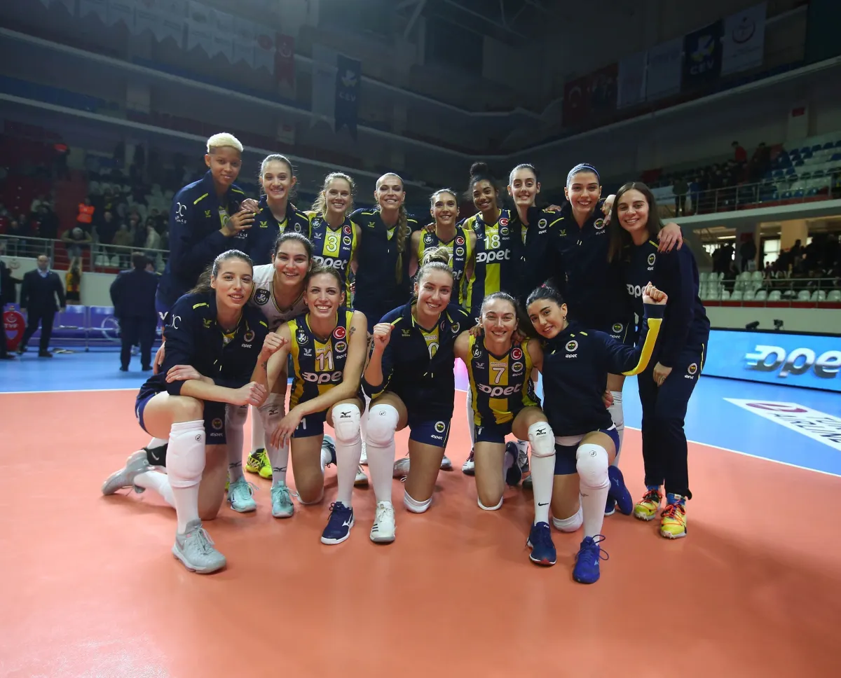 Fenerbahçe OPET, Galatasaray HDI Sigorta'da Rövanşı aldı: 3-0