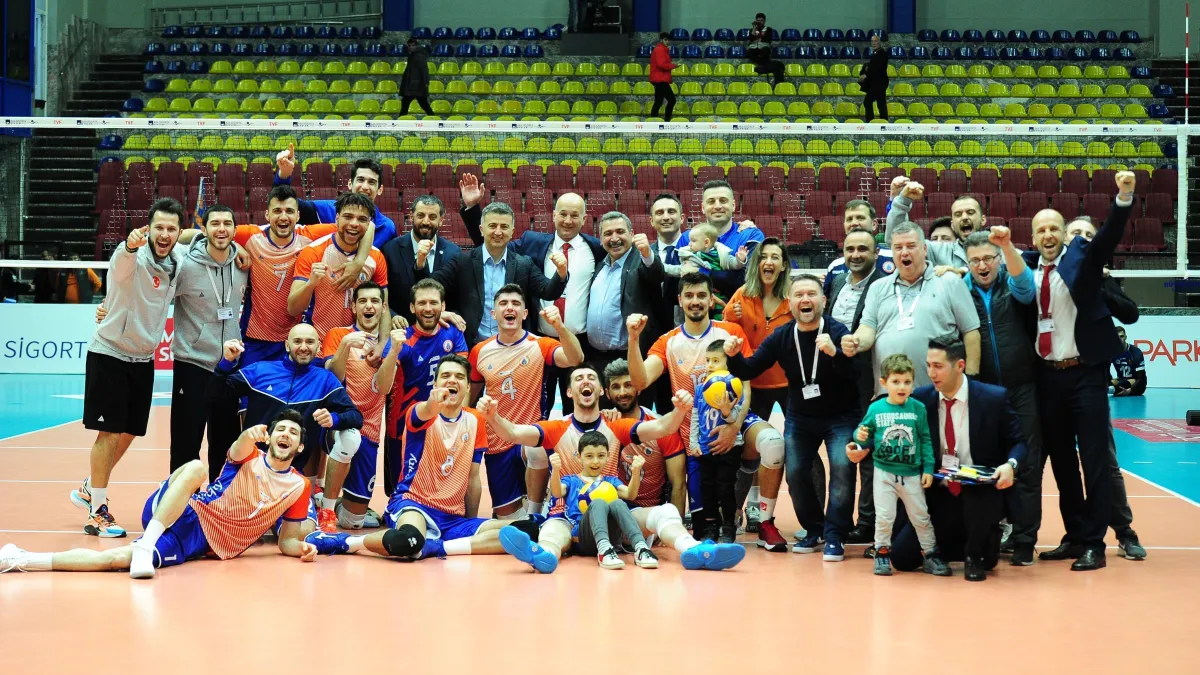 İstanbul BBSK, Tokat Plevne Belediye'yi 3-1 Yenerek Play Off'a Göz Kırptı