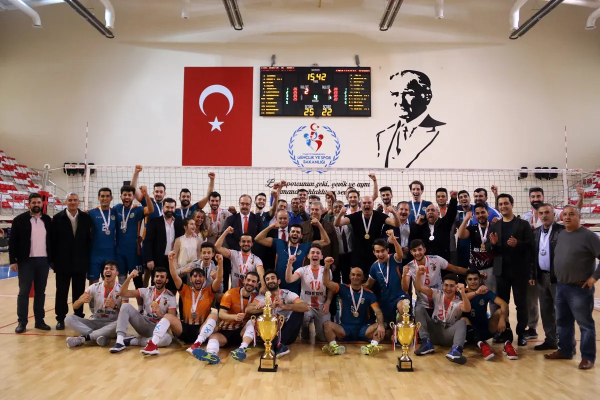 Erzin Yeşilkent ,  Malatya B.Şehir Bld., Şiran Akademi ve Konya B B. Erkekler Birinci ligde