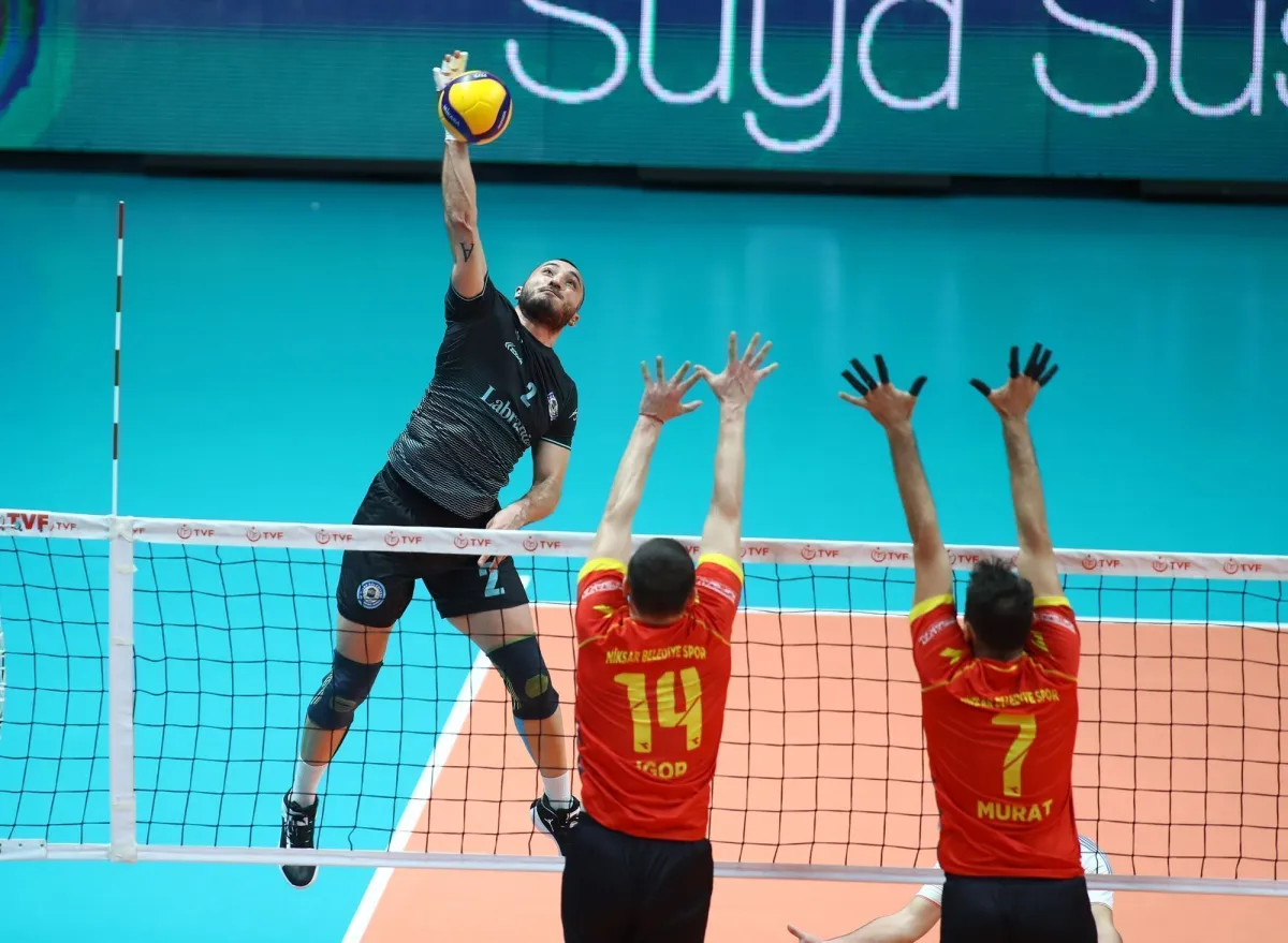 1. Lig Erkekler yarı final etabında 2. gün geride kaldı