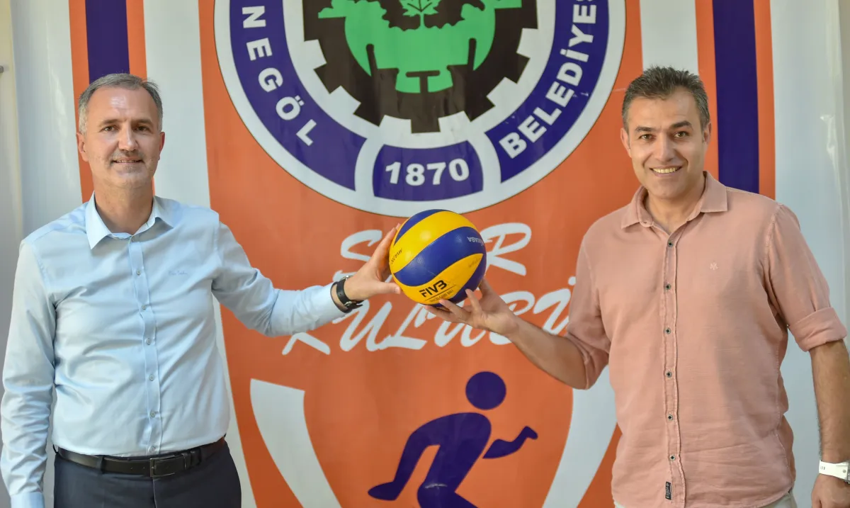 İNEGÖL BELEDİYE LEVENT ZOROĞLU İLE SÖZLEŞME YENİLEDİ