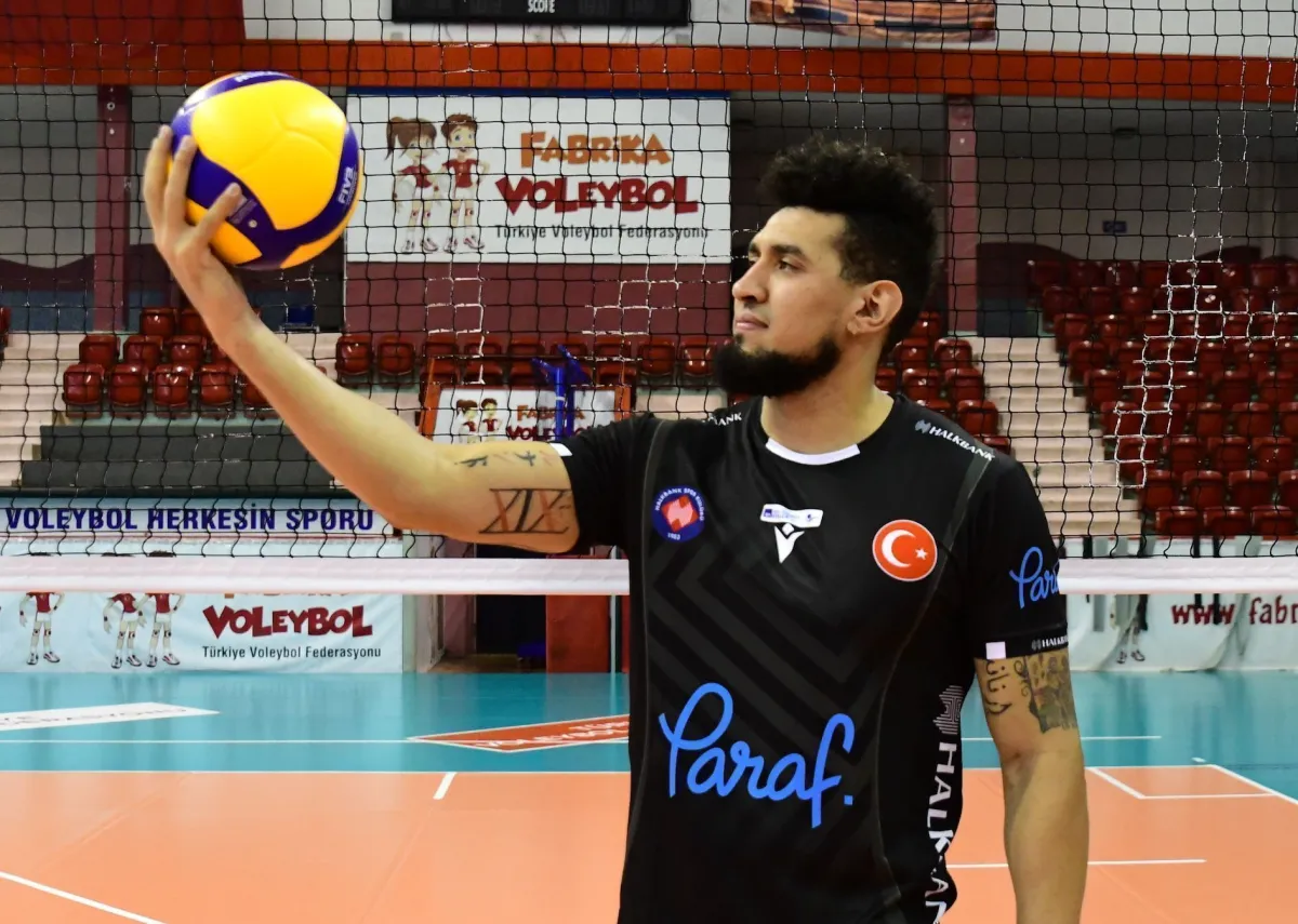 Hernandez yeniden Halkbank’ta