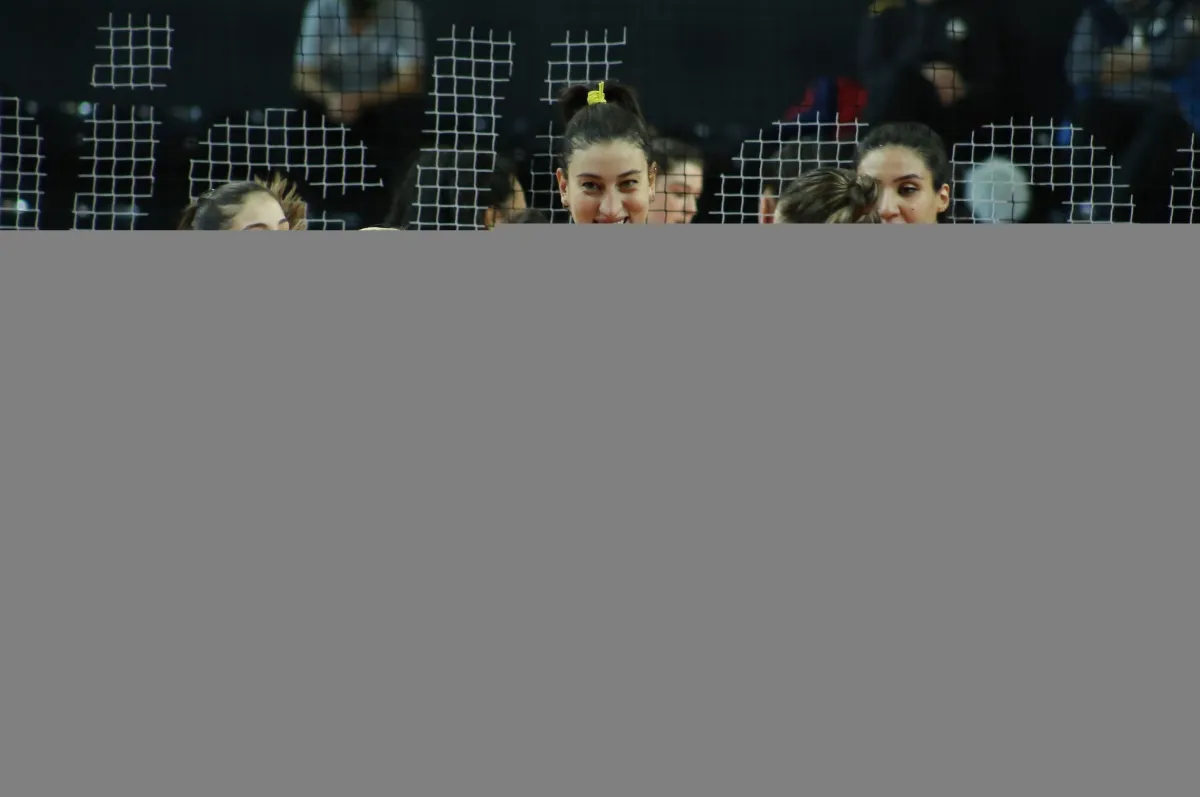Lider VakıfBank'tan bir galibiyet daha