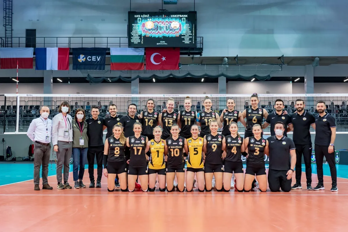 VakıfBank ikinci etaba galibiyetle başladı