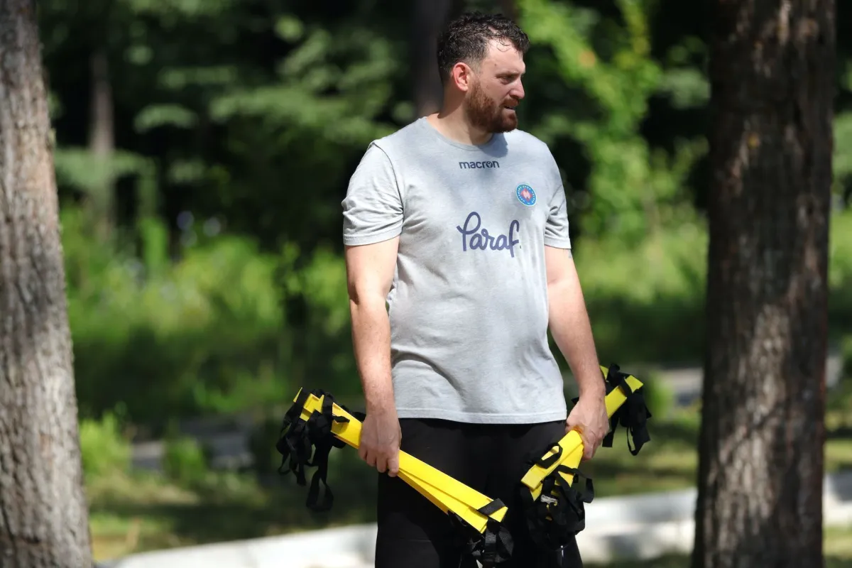 Halkbank enerji depoluyor