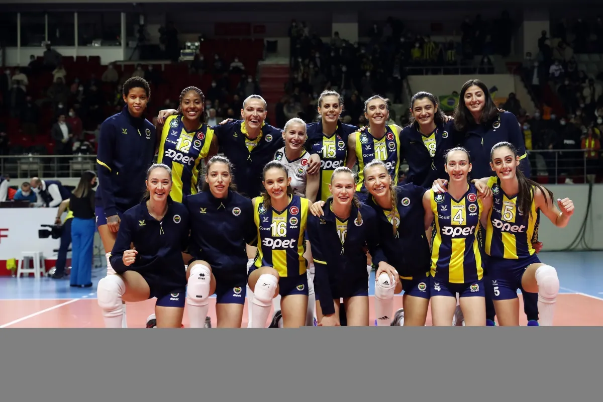 FENERBAHÇE OPET PLOVDİV'i bir kez daha yenerek 4'tev4 Yaptı