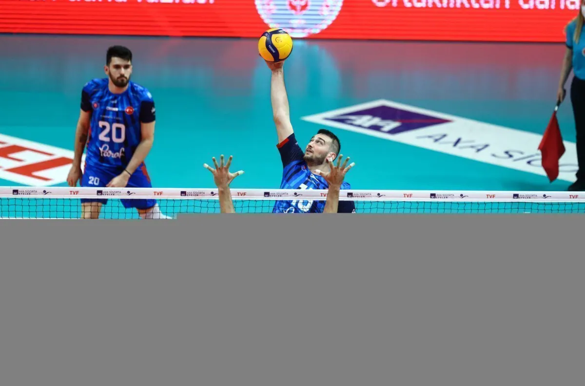 Halkbank Ziraat Bankkart'ı Bir Kez Daha Yendi ve Yenilgisiz Liderliğini sürdürdü