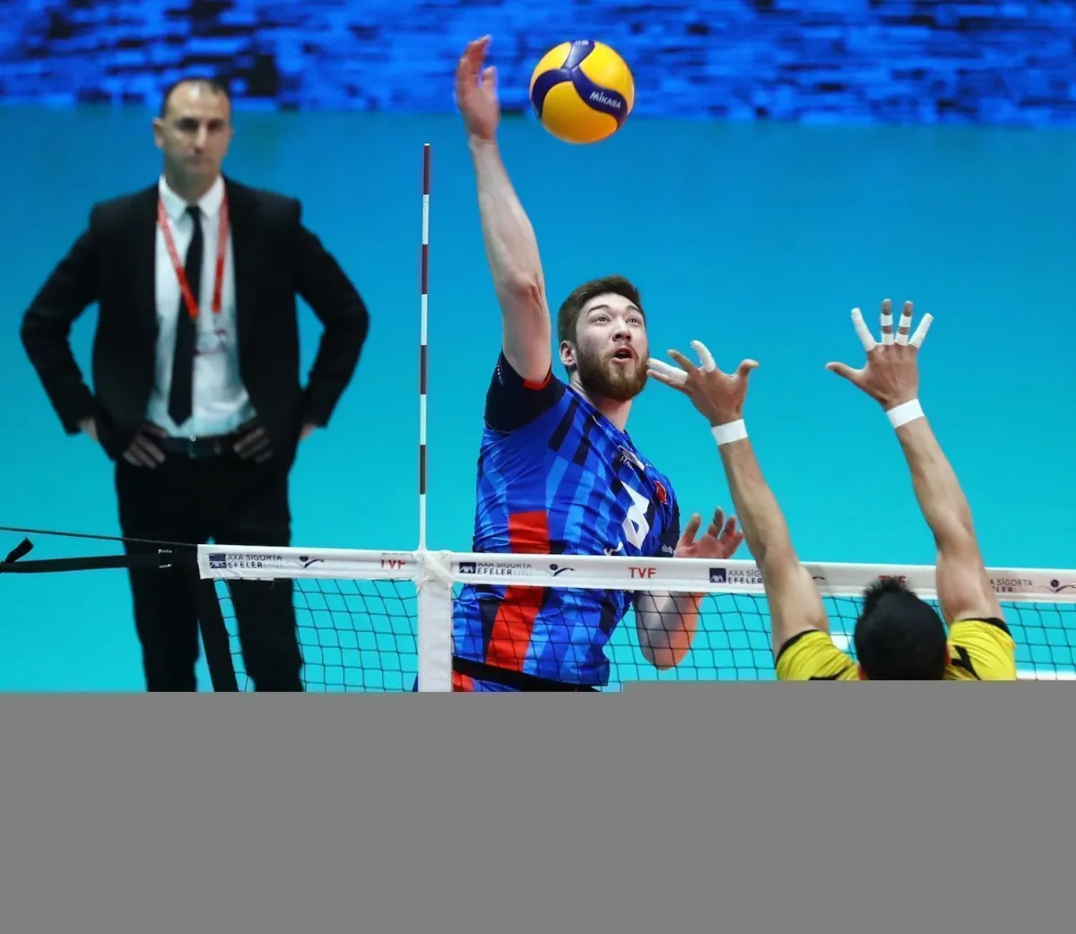 Lider Halkbank'tan geçit yok