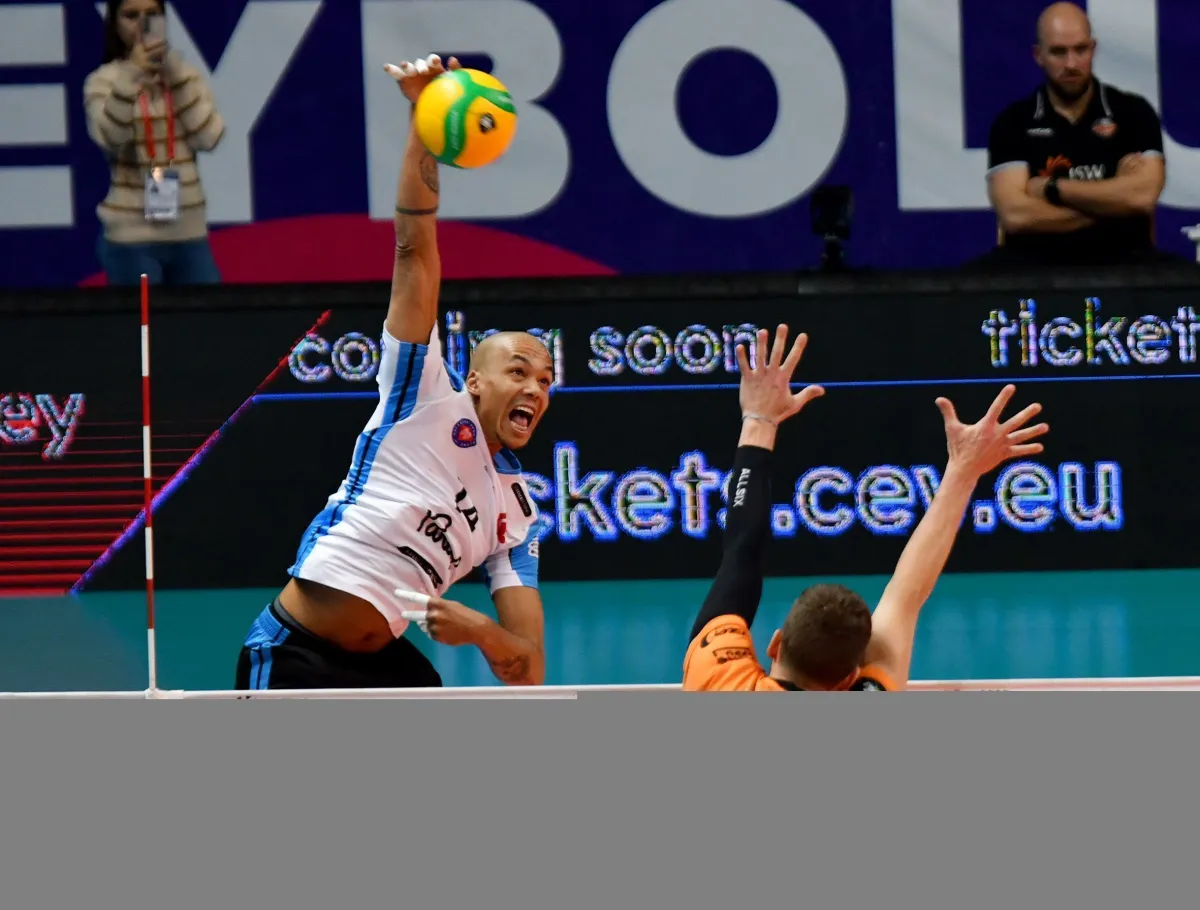 Halkbank CEV Şampiyıonlar Ligi yarı Final İlk maçında üzüldü