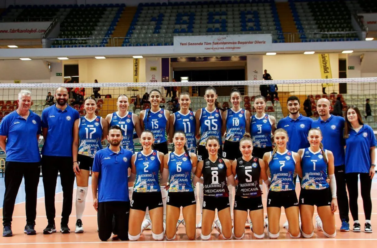 Nilüfer Belediyesi Challenge Cup'ta  Linz takımını 3-2 Yendi