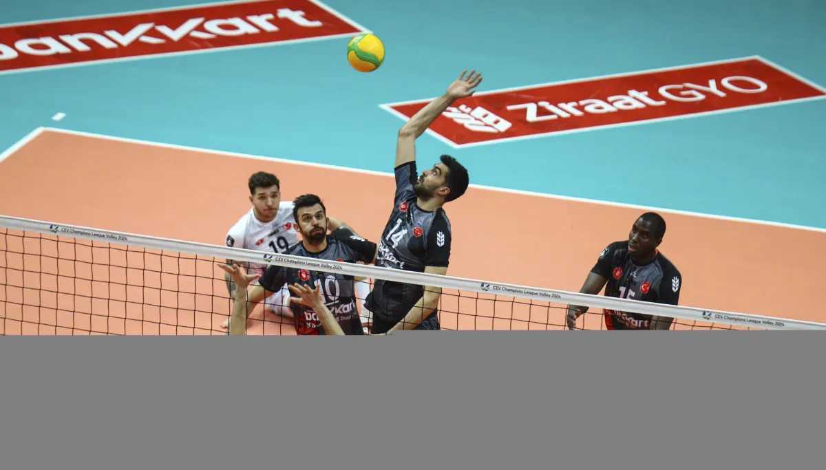 ZİRAAT BANKKART CEV ŞAMPİYONLAR  LİGİ'NDE ADINI ÇEYREK FİNALE YAZDIRDI