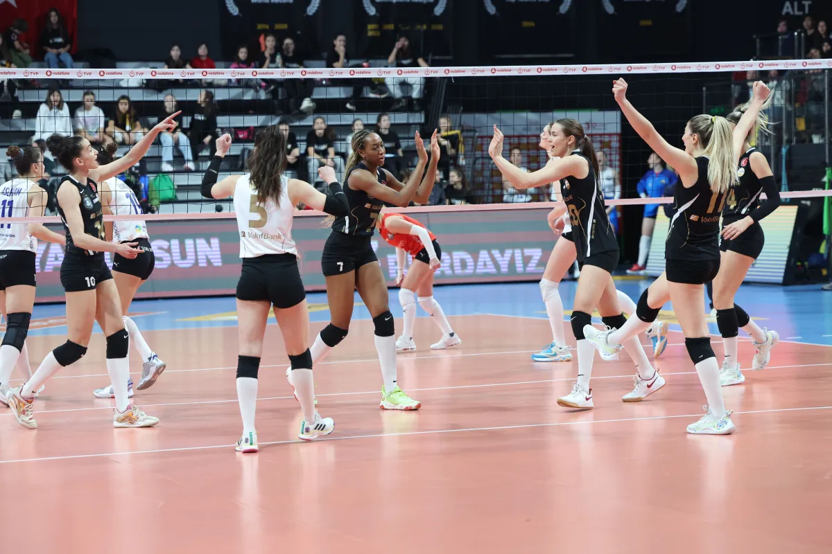 VakıfBank ligde üst üste 7. kez kazandı