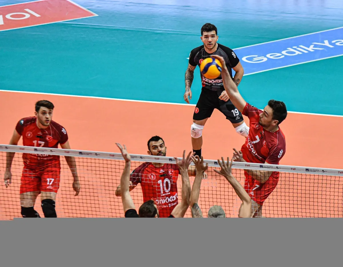 SPOR TOTO ZİRAAT BANKKART 'I 3-2 YENDİ