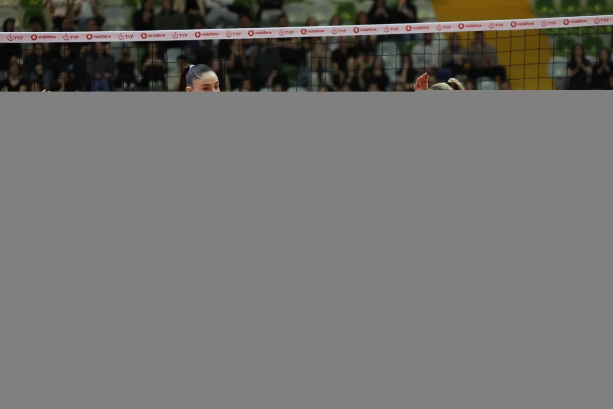 VakıfBank, ligde normal sezonu galibiyetle tamamladı