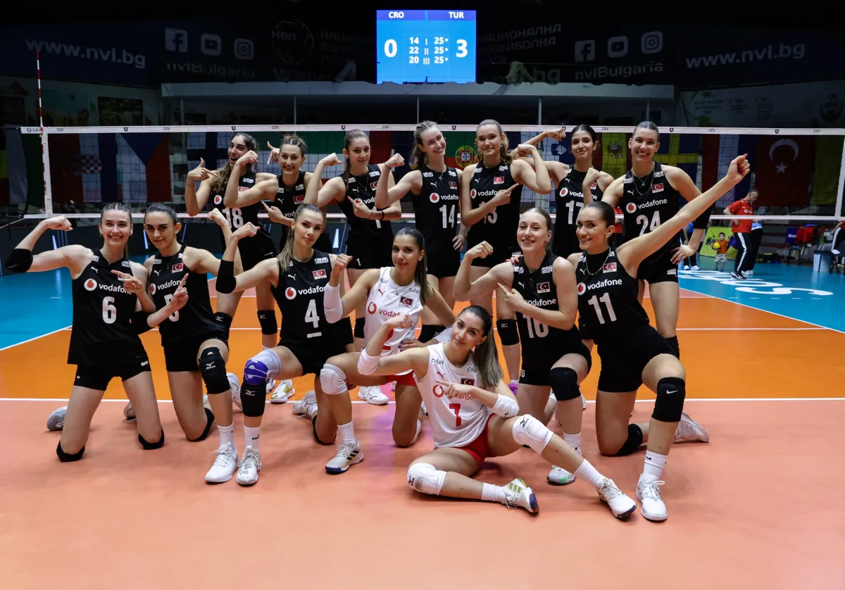 20 Yaş Altı Kadın Milli Takımımız, Avrupa Şampiyonasındaki beşinci maçında Hırvatistan’ı 3-0 (25-14, 25-22, 25-20) mağlup etti