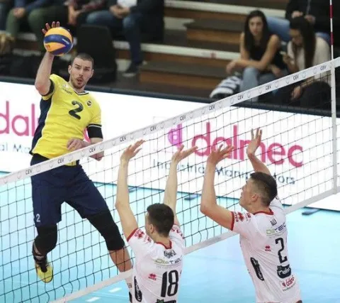 Fenerbahçe İtalya Deplasmanında Trentino'ye 3-0 Yenilerek Turu Zora Soktu