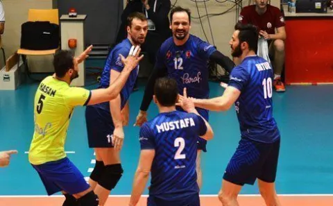 Halkbank Galatasaray'ı 3-1 Yenerek Yarı Finalist Oldu