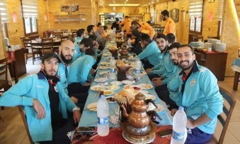 Arhavispor'da Başkan Coşkun Hekimoğlu ile Kahvaltı Keyfi