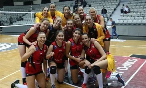 VakıfBank Beşiktaş'ı da Geçerek 3’te 3 yaptı