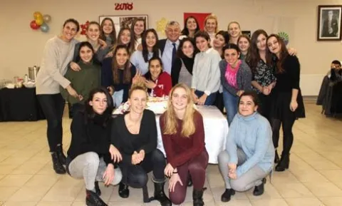 Sarıyer Belediye Spor'da Neşeli Yılbaşı Kutlaması