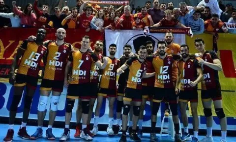Galatasaray, Fenerbehçe'yi3-2 Yenerek Bir Adım Önde Geçt..