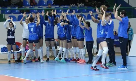 Alper Erdoğuş, Sarıyer’li Voleybolcuların Performansını Değerlendirdi