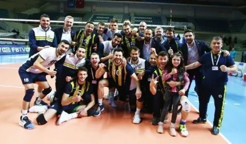 Fenerbahçe Play Off Çeyrek Finaliİlk Maçında 5 Setlik Mücadele Sonunda Maliye Piyango'yu 3-2 Yendi ve 1-0