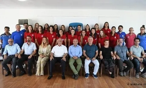 Çanakkale Belediye Spor'da toplu İmza Töreni ve Açılış