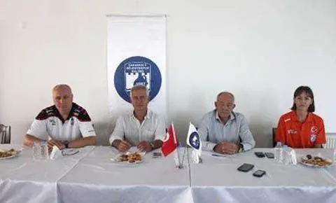 Çanakkale Belediyespor Kulübü Başkanı İsmet Güneşhan,  Hedeflerinin Belediyespor’u Dünya Takımı Yapmak Olduğunu Belirtti