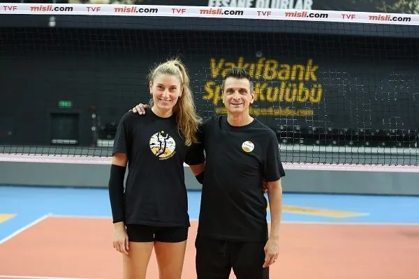 VakıfBank, Spor Toto Şampiyonlar Kupası'nda Eczacıbaşı Dynavit ile karşılaşacak