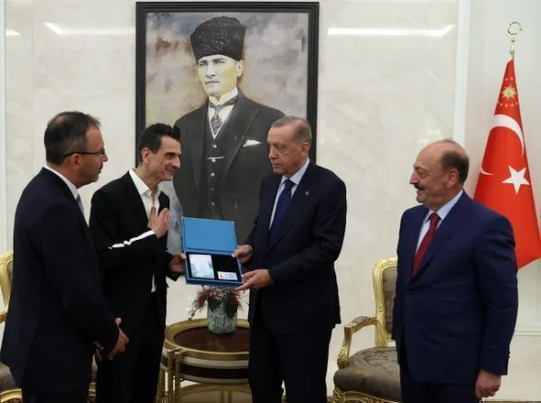 Cumhurbaşkanı Erdoğan, Guidetti ye  "Turkuaz kart"  verdi