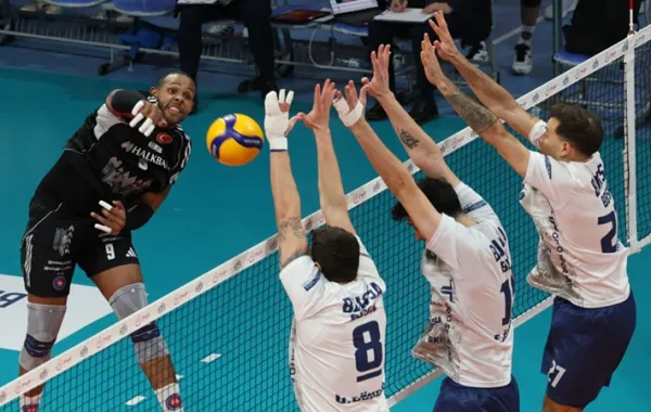 HALKBANK , BURSA’DAN GALİBİYETLE DÖNÜYOR