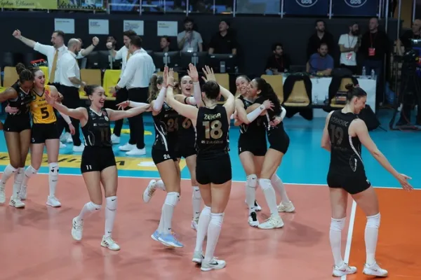 Son şampiyon VakıfBank   ligde son 8 sezonda 6. kez finalde