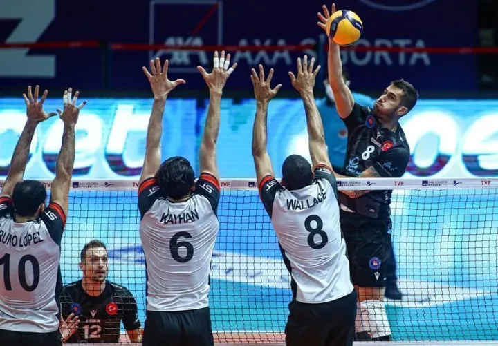 Halkbank, Başkent Derbisinda Spor Toto'yu 3-0 Mağlup Etti