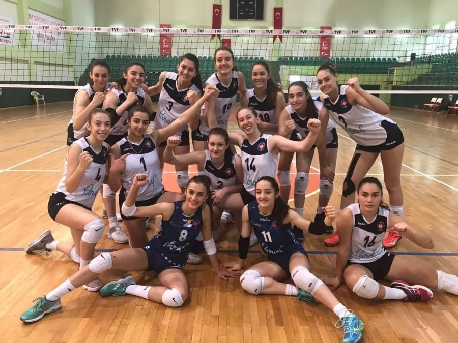 Halkbanklı gençlerden iki galibiyet