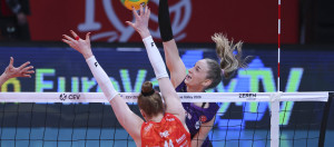 Zeren Spor Çeyrek Final ilk Maçında Imoco Volley'e Yenildi