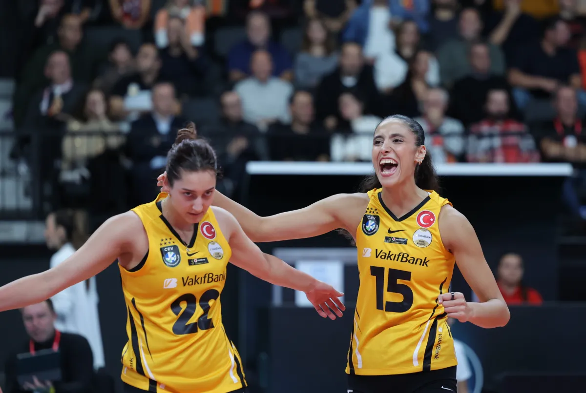 VakıfBank’tan Eczacıbaşı deplasmanında muhteşem dönüş