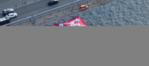 Çifte Kupalı Şampiyon Filenin Sultanları’nın Bayrağı Boğaz’daki Köprülere Asıldı