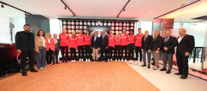 TVF ile Mercedes-Benz Arasında Sponsorluk Anlaşması Yenilendi