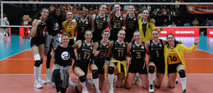 VakıfBank, Eczacıbaşı’nı deplasmanda yenerek avantajı aldı